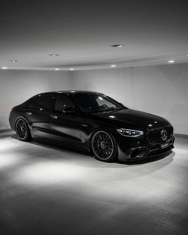 2024 S63 AMG E-Performance 4.0-L V8 BITURBO 840 HP 0-100 km/h 2.8 sec