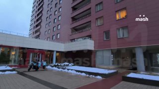 Лариса Долина переехала в квартиру, где жил Стивен Сигал, — после потери хором в Хамовниках артистке пришлось снимать жильё. По данным Mash, новым гнездышком певицы стала квартира площадью 235 квадратных метров на 4 этаже элитного ЖК в Гагаринском районе М