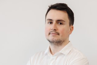 Валерий Дячук: о сочетании креативности и четкости в работе юриста⭐️ Читать статью ⭐️Без каких навыков юриста даже гениальная идея не пробьется через бюрократическую стену.____________➡️ Мы в MAX: SEOnews и Лайкни