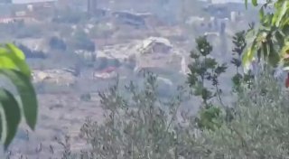 כוחות הכיבוש. אין להרוס בתים ברובע הרביעי של העיירה אל-מנצורי