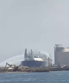 מיליציה עיראקית לקחה אחריות על הכוונת מכלית גז אמריקאית ליד העיר המצרית דמיאטה שעל חוף הים התיכון.
