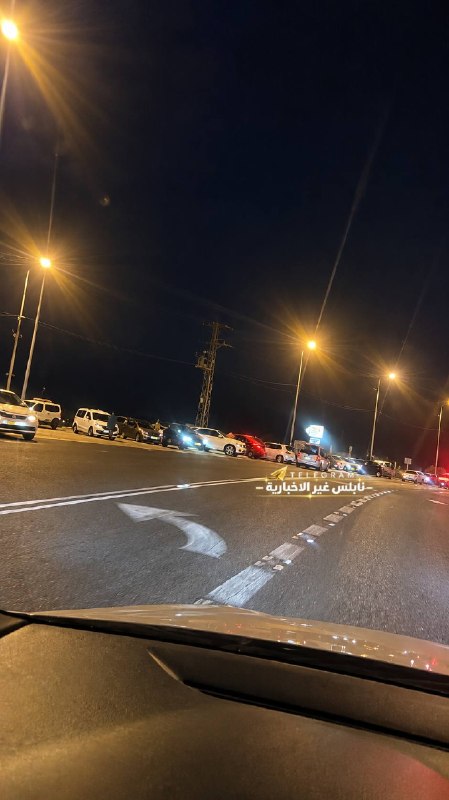 רמאללה צה"ל ממשיכים לסגור את שער מחסום עטרה מצפון לרמאללה במשך שעות, ומאלצים משפחות תקועים לבלות את הלילה ב…