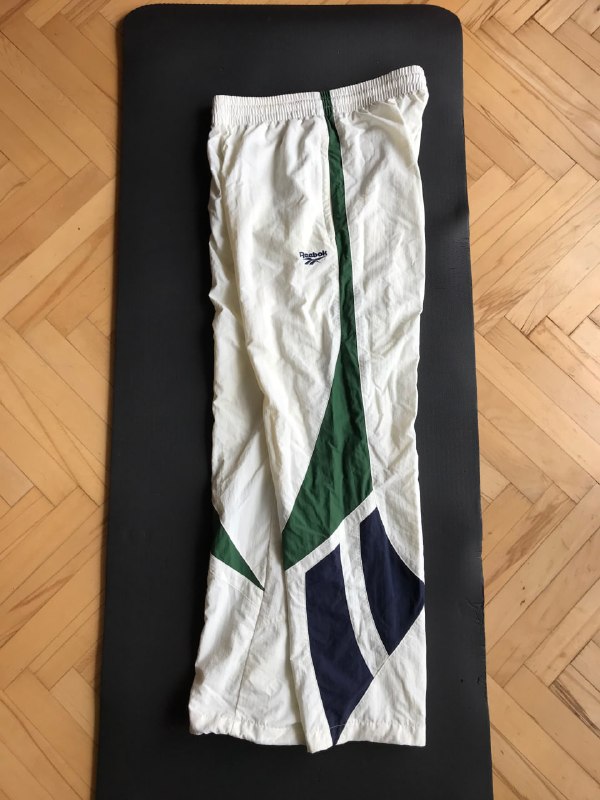 Продам три пары штанов с личной полки. Не сэконд хэнд, покупались новыми, в последние годы не особо  — фото 1