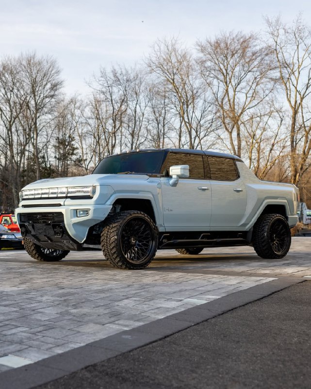 Hummer EV 3X Pickup 3