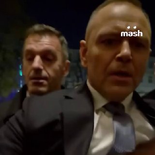 נשיא פולין כינס פגישה דחופה עם כל הכוחות הפרלמנטריים כדי לפתור את המשבר סביב בית הדין החוקתי. בלילה הוא נכנ…