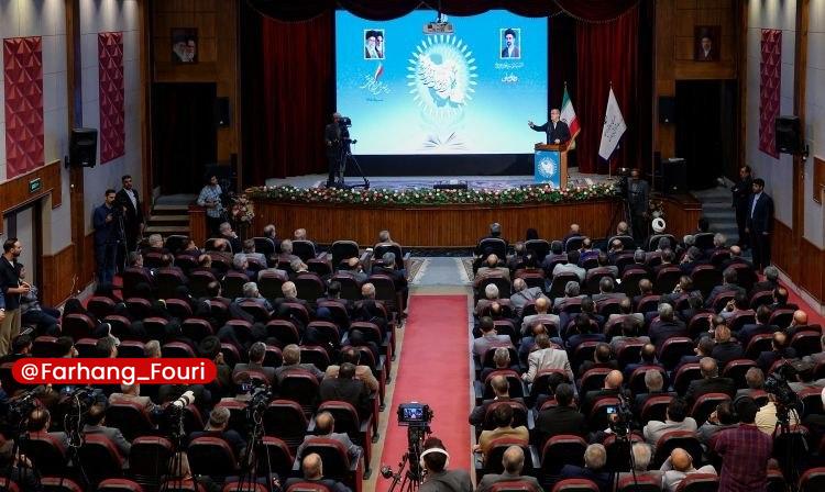 فرهنگ فوری💡: پزشکیان در اجلاس رؤسای آموزش‌وپرورش سراسر کشور: دانش‌آموزان مهم‌ترین ثروت و سرمایه اجتماعی کشور هستند🔹با ایجاد تغییر در 