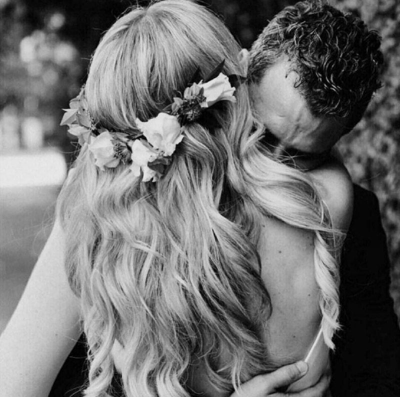 ؏شـِِ➹ِِ۪۪۪ٜۖـ۪۪ٜؓؔق ٺـؖؖؖݪ۪ٜ۪ٜٜ۪ٜ۪ٜ۪ٜ۪ٜ۪ٜ۪ٜ۪ٜ۪ٜــخ: برایزیستن با توجایی نزدیکتر از آغوش هم هستمن سالهاست زیر پوست تنتعشق را نفس میکشم...#راحیل_نیکفر❣