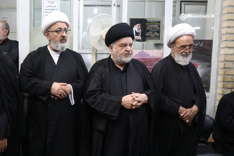 טקס ההנצחה למנהיג ההרוג של מהפכת הסלמי נערך על ידי האייתוללה הגדול סיסטאני בקום