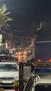 כוחות הכיבוש מאלצים מספר בעלי חנויות לסגור במהלך ההסתערות על מחנה אל-ערוב, מצפון לחברון.