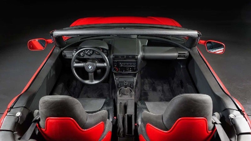 Родстер BMW Z1 с маленьким пробегом выставят на аукцион 6