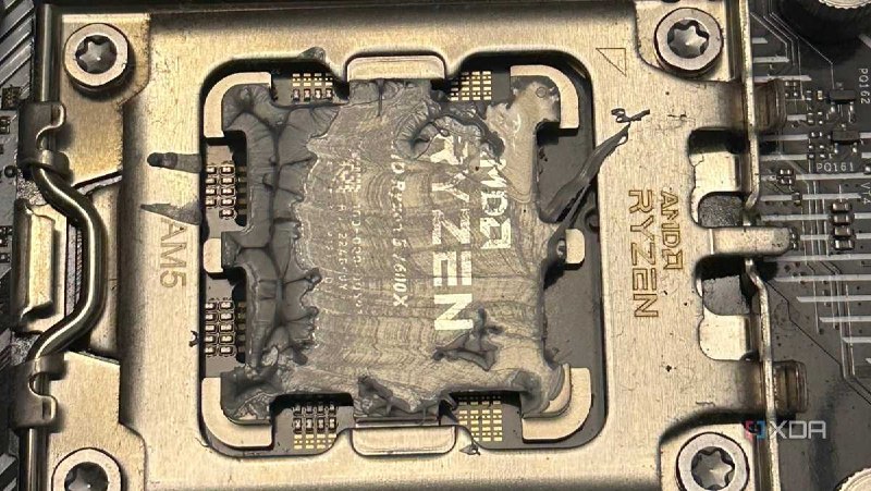 دیجیتالی ها📂📱🎬🎧💻📷📀🖲: من خمیر حرارتی یک پردازنده پنج ساله را تعویض کردم و عملکردی را که نمی‌دانستم از دست داده‌ام، دوباره به دست آوردم.می‌توان