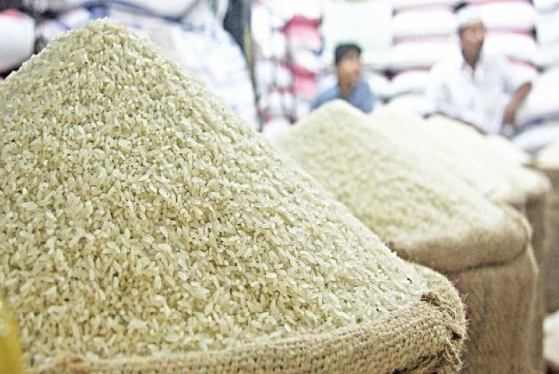 خبرگزاری ایرنا: رئیس انجمن تامینکنندگان برنج ایران خواستار شد:🔸لزوم توقف فشار بانکی تا تعیین تکلیف مطالبات واردکنندگان🔹 رئیس انجمن تولی