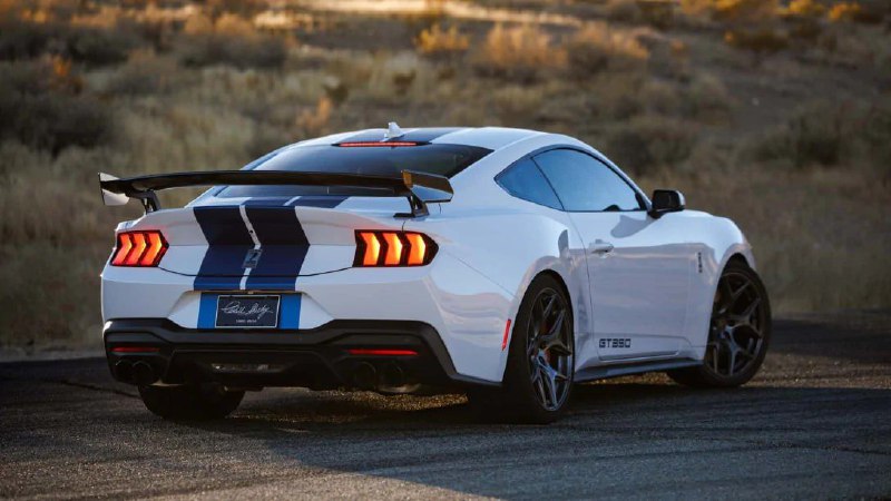 Ford Mustang получил заряженную версию Shelby GT350 2