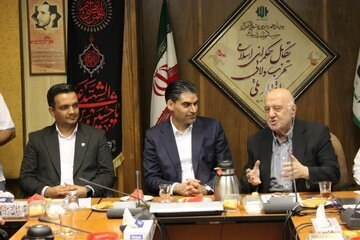 دیده بان ایران: ✅ حدادی:🔴 پرسپولیس درگیر هیچ پرونده داخلی و خارجی نیست🔴 در قرارداد بازیکنان شفافیم🔹 مدیرعامل باشگاه پرسپولیس گفت: پرسپول