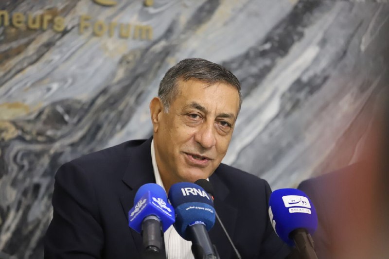 اخبار فوری / مهم 🔖: قائم‌پناه: توزیع بنزین در کشور عادلانه نیست🔹معاون اجرایی رئیس جمهور و سرپرست نهاد ریاست جمهوری گفت: توزیع بنزین در کشور 