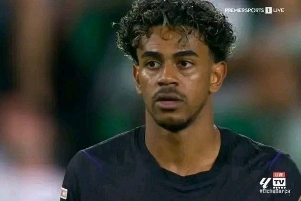 FUNNY SOCCER | فانی ساکر: داداش ما به همه میگیم به قولش عمل کرده بزن اونارو شبیه بازیگرای فیلم هندی شدی😂✅@funnysoccer