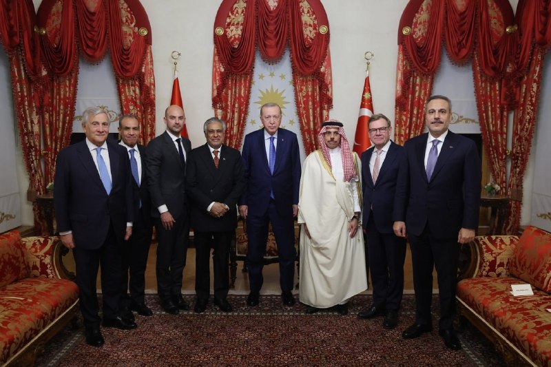 The meeting of the foreign ministers of the region and the European Troika with Erdogan.