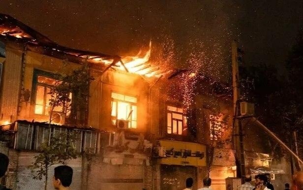 اخبارفوری و مهم: 🔴 حریق به ۱۰ واحد تجاری فاضل‌آباد گلستان خسارت زد🔹️فرماندار علی‌آبادکتول از وقوع آتش‌سوزی در حدود ۱۰ واحد تجاری شهر فاضل