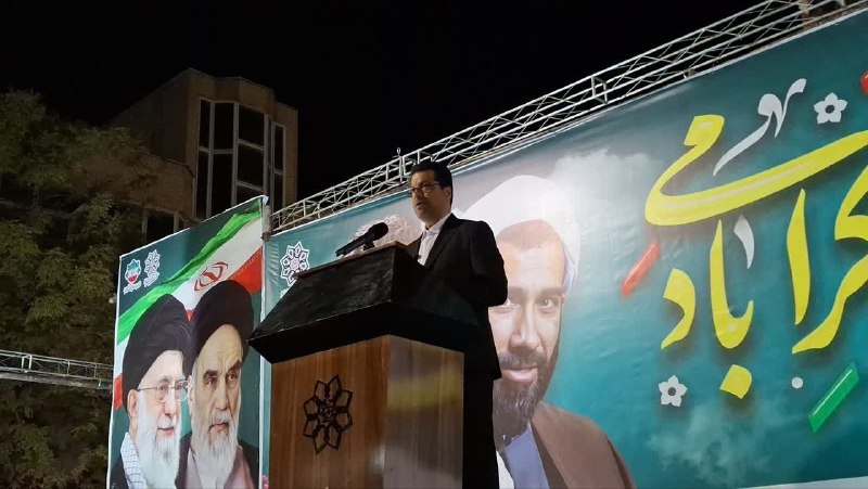 اخبار عصر گناباد: دکتر حکیم پور فرماندار گناباد در اجتماع مردمی گناباد در محل خیابان جمهوری اسلامی گفت: دولت با شعار وحدت به میدان آمده،ما