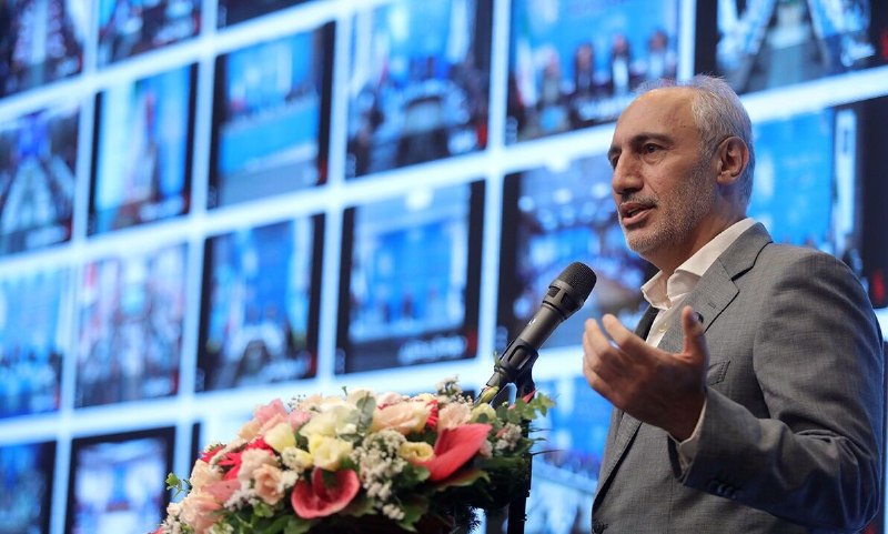 خبرگزاری ایرنا: معلم را برای ساختن نسل آینده جذب می‌کنیم نه صرفاً برای اشتغال‌زایی🔹 رئیس سازمان برنامه و بودجه با تأکید بر اهمیت کیفیت ن