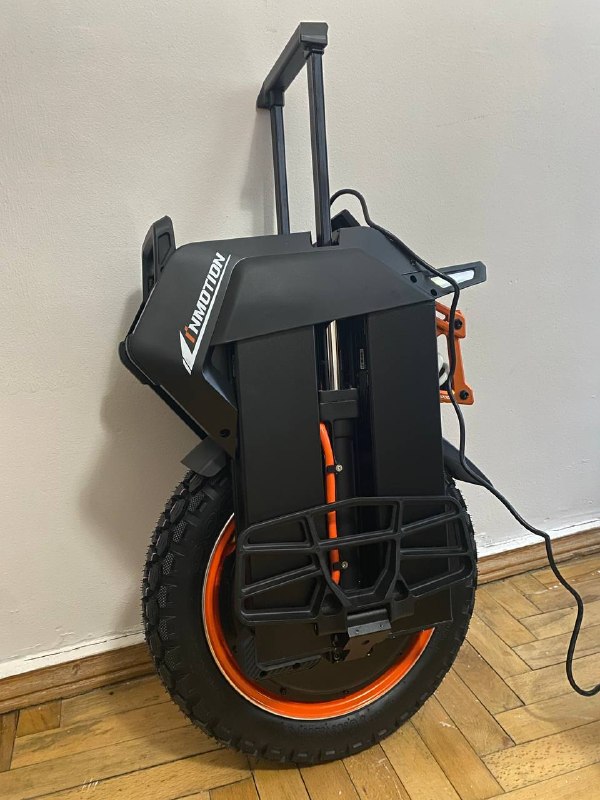 Продам моноколесо Inmotion V14 Adventure