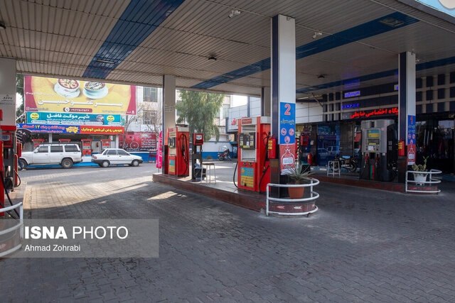 آذرباخیش: تکذیب شایعات درباره کمبود بنزین تولید و توزیع در حداکثر ظرفیتمدیرعامل شرکت ملی پخش:🔹️تولید، انتقال و توزیع بنزین در کشور