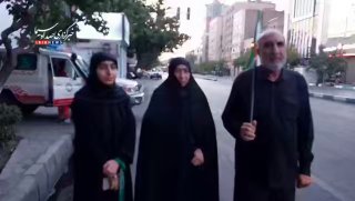 🎦 רחוב אינגלבה, הנוכחות המשפחתית של אנשים עם עלות השחר ביום שני, שעות לפני טקס הקבורה של גופתו הקדושה של מ…