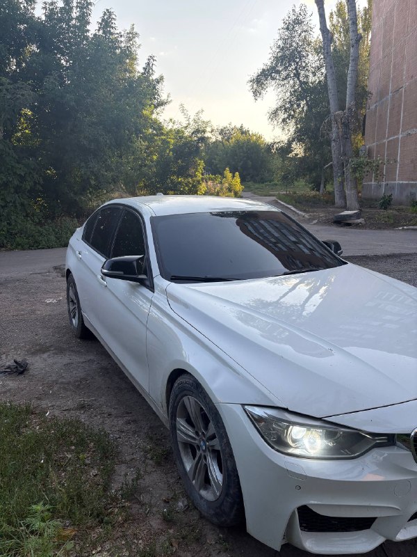 Продам bmw f30 xdrive 2013 года.
Двигатель n20b20 2.0 литра, бензин, турбо.
Пробег 240000 километров.
Без дтп, вся в родной краске.
Коробка переключает плавно, не пинает.
Комплектация спорт, полный привод, спорт сиденья.
2-Х зонный климат контроль, подогрев руля.
3 Владельца.
Цена 1450000 рублей
Г. Донецк
По вопросам в лс: @rtresp - фотография - 2