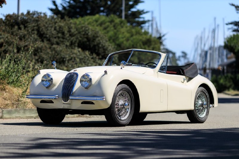 🚘 Скоро в нашем обзоре – легендарный Jaguar XK120 Drophead Coupe 1954 годаМы ра