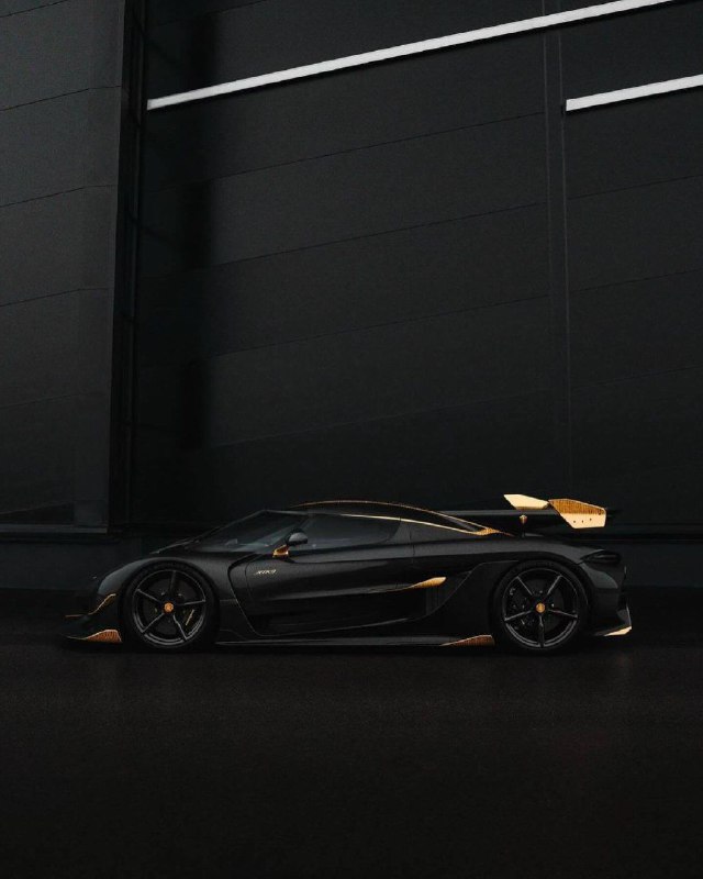 Koenigsegg Jesko с элементами с 24-каратным золотом
