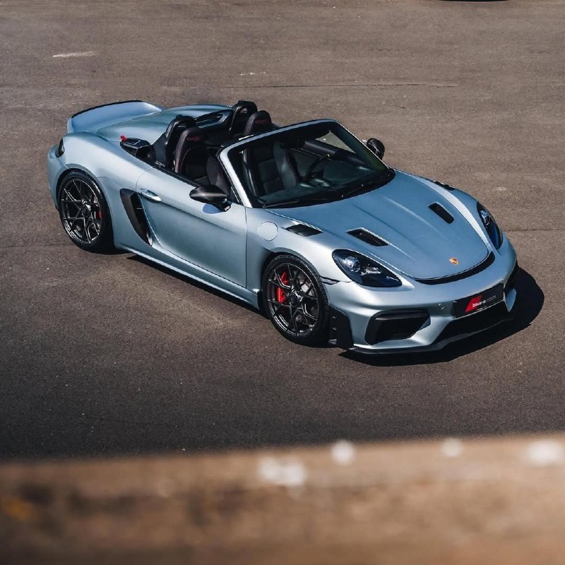 Porsche 718 Spyder RS 1