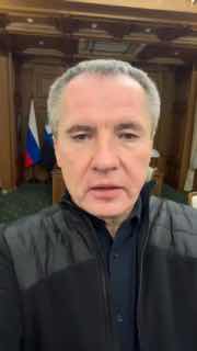 Губернатор Белгородской области Гладков рассказал, что опоздал на работу, потому что местный житель отказался его подвезти: По словам Гладкова, утром он возвращался из командировки и его поезд сломался. Тогда он попросил местного мужчину подкинуть его до м