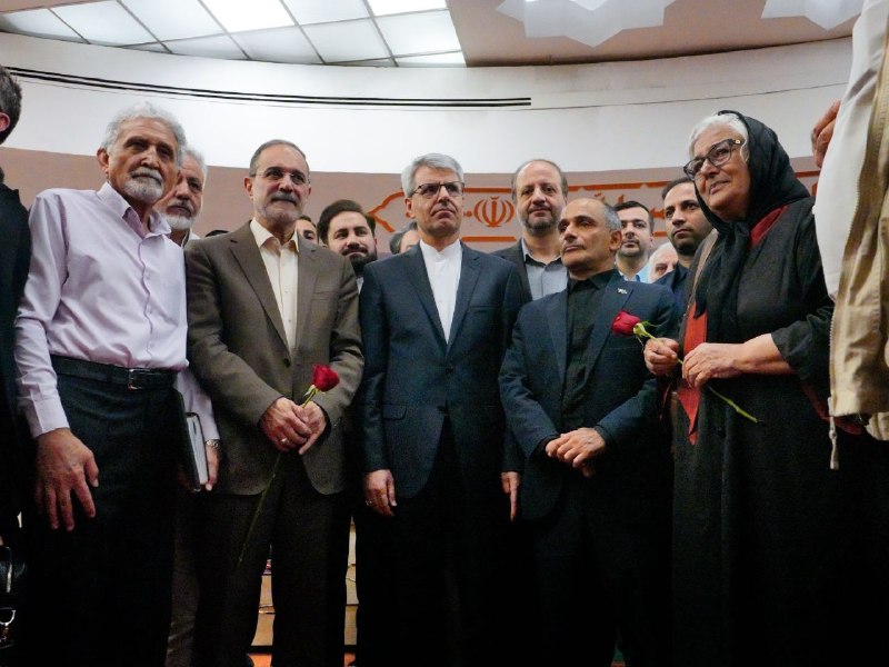 🇮🇷پایگاه اطلاعرسانی دولت ـ پاد: 🔺ظرفیت تشکلها برگرفته از تمدن قوی ایران اسلامی است سیدمحمد بطحایی، رئیس سازمان امور اجتماعی کشور، در حاشیه نشست هفته مل