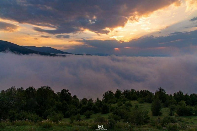 گروه خبری رویداد: #هواشناسی_مازندران 📅 امروز شنبه تا دوشنبه ۲۴ تا ۲۶مرداد:⬅️مناطق ساحلی تا دامنه‌ها:⛅️☁️💧نیمه‌ابری گاهی ابری همراه با #بار