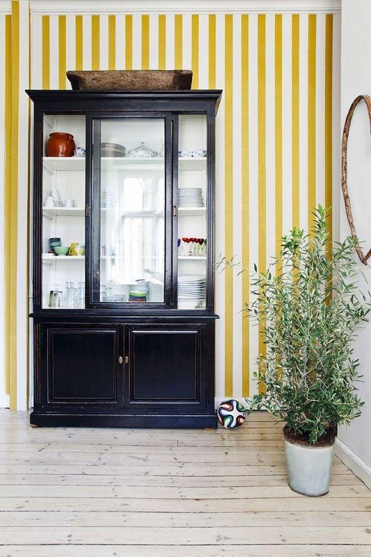 Сейчас будут плакать все, кто выкинул советскую стенку. От зависти. Потому что это не хлам , а готовый конструктор для уютного, характерного интерь... - изображение 4 - ножки, можно, это