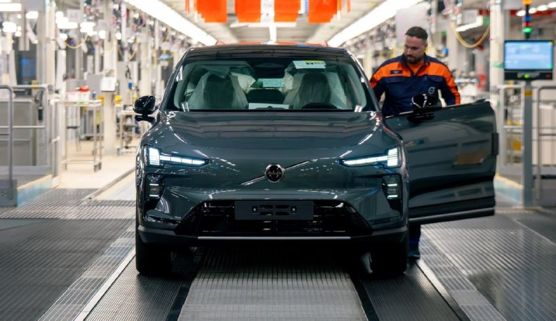Новый Volvo EX60 запустили в производство в Швеции 2