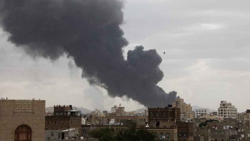Israel Bombs Yemen’s Main Airport in Retaliation for Houthi Strike