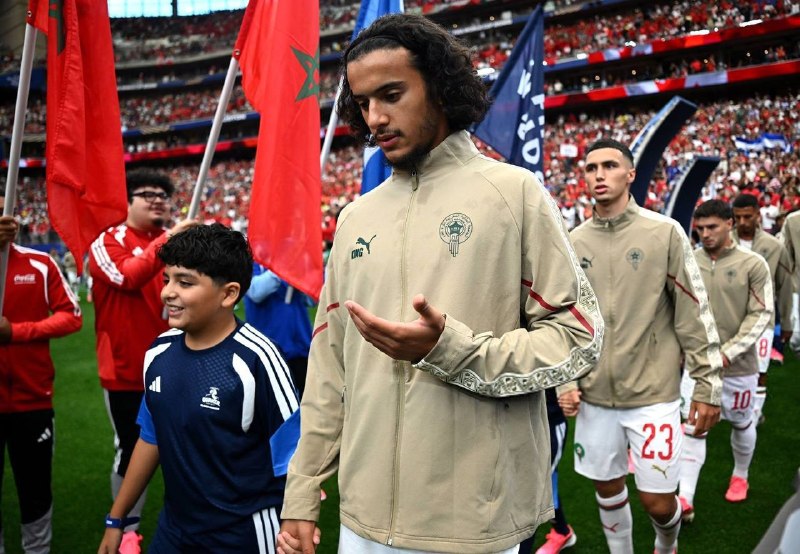Fotbalł: 🔵 سامی مقبل: ⚽️ مدیران سیتی می‌خوان بعد از فروش رودری به بارسلونا، انتقال ایوب بوعدی از لیل رو همین هفته نهایی کنن.❤️ @F