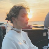 под морошковым кустом .｡*