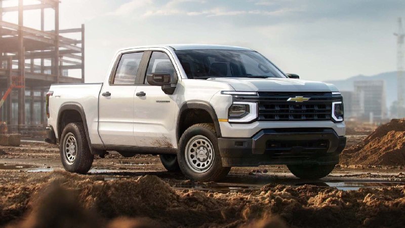 Chevrolet Silverado получил обновлённый дизайн и новые V8Пикап получил обновлённ