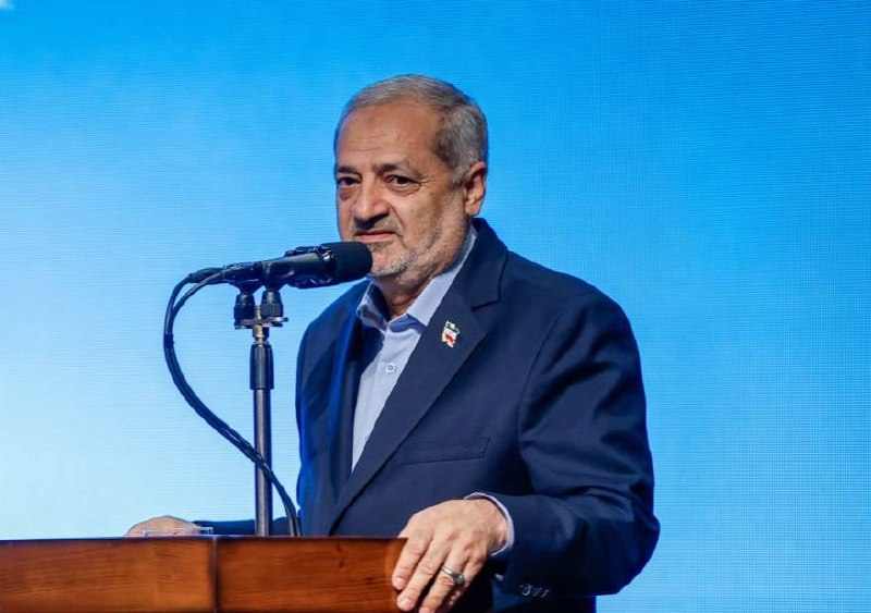 روزنامه ایران: ⭕ آموزش هوش مصنوعی به ۴ میلیون دانش آموز🔹 وزیر آموزش و پرورش گفت: دورههای ویژه آموزش هوش مصنوعی در شرایط سخت جنگی برای