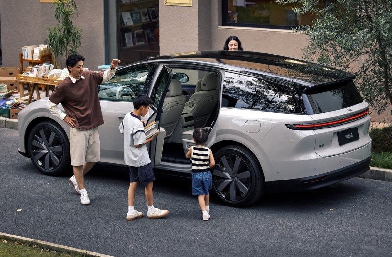 Продажи кроссовера Li i8 начнутся 29 июля 6