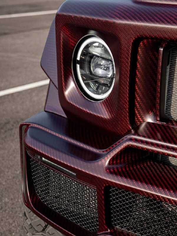BRABUS CRAWLER. 900 HP. Exposed carbon fiber. Deep Red. 5