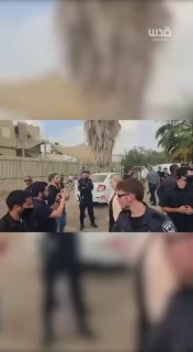 אנשי העיר רהט מגרשים את שרת ההתיישבות אורית סטרוק ממפלגת סמוטריץ' במהלך ביקור בקלפי בנגב הכבוש.