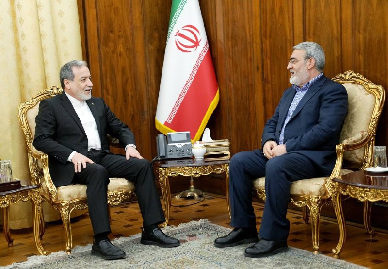 شهرآرانیوز: 💢تأکید عراقچی بر ضرورت بهرهگیری از ظرفیتهای موجود ایران و چین🔹عبدالرضا رحمانی فضلی، سفیر جمهوری اسلامی ایران در چین، ا