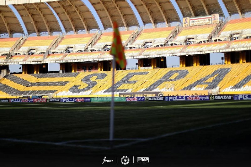 فوتبال برتر: 📷تصاویری از ورزشگاه نقش جهان در آستانه دیدار سپاهان و تراکتور🆔 @footballbartatv3ir
