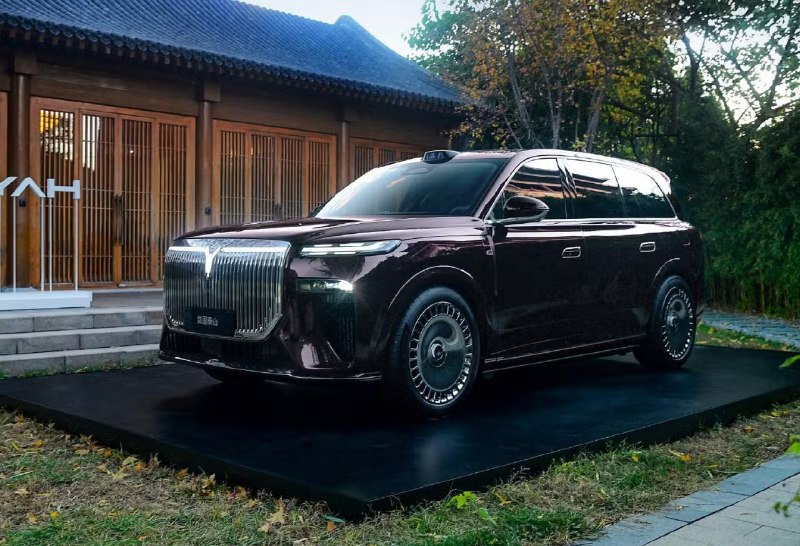 Voyah Taishan стал 300 000-м автомобилем марки 3