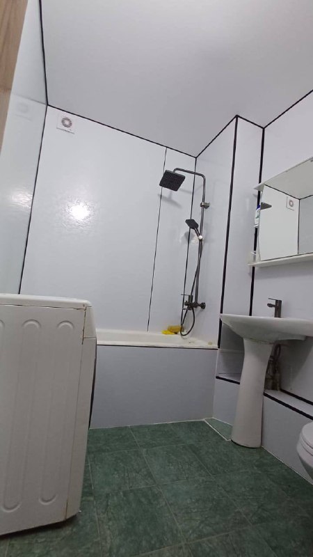 🏠 Подселение | Район Филармония🏡 Сдаётся 3-комнатная квартира с подселением.📍 Район: Филармония✨ О квартире:✔️ Просторная✔️ Полностью меблирована✔️ Со всеми удобствами💰 Оплата: 11 000 сом/месяц📞
