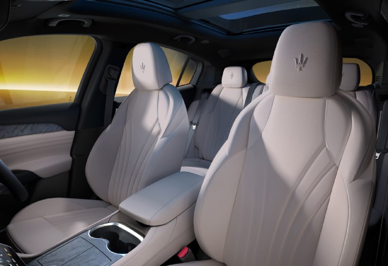 Maserati представила Lux-версию Grecale 4