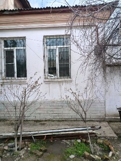 Half a house and half a yard for rent